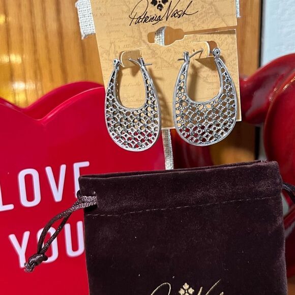 NWT Patricia Nash Silver Hoop Earrings #PNER - Picture 4 of 4